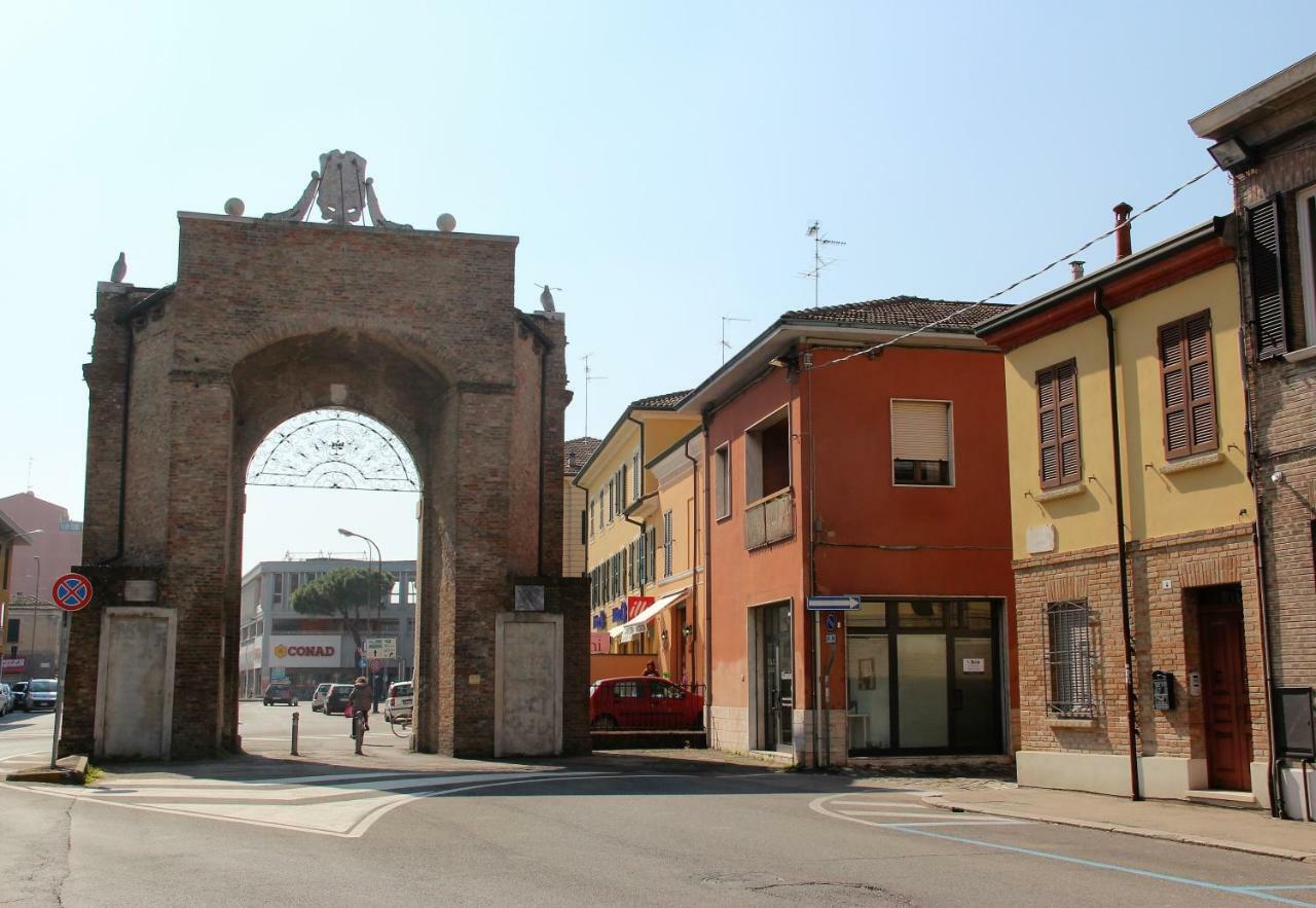Via Di Roma 4 Apartment Ravenna Bagian luar foto