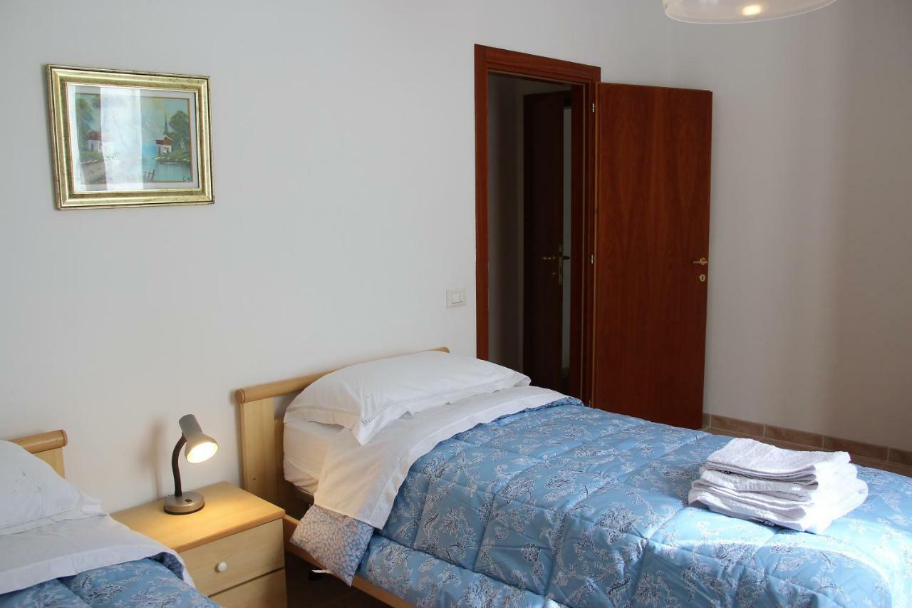 Via Di Roma 4 Apartment Ravenna Bagian luar foto